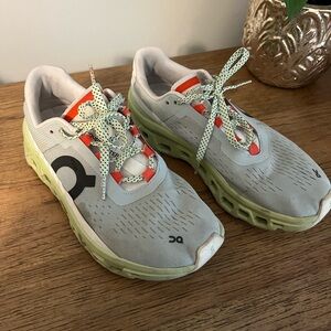 ON Cloud Monsters, size 7.5 women’s